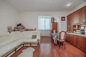 1-к квартира, 52 м², 4/5 эт.