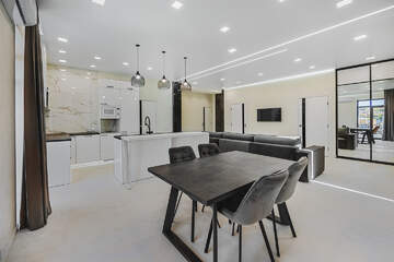 Дом, 450 м², 2 эт.