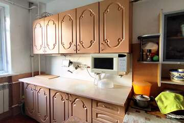 Комната, (всего 5 ком.), 13,6 м², 4/5 эт.