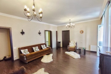 3-к квартира, 148 м², 3/5 эт.
