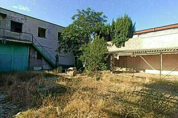 Отдельно стоящее здание, 674 м²