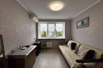 Комната, (всего 5 ком.), 70 м², 4/5 эт.