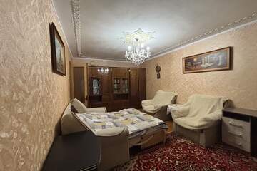 Комната, (всего 3 ком.), 70 м², 1/5 эт.